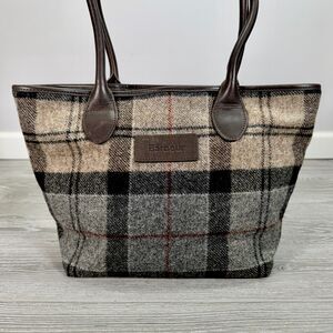 Barbour Winter Tartan Should Tote Zipper Bag Plaid 100% Wool with Cotton Lining